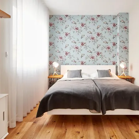 Bei Meyers - Neue Messe 3*